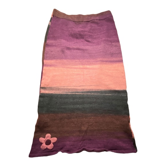 👾 90s 2000s KNIT MIDI SKIRT WITH FLOWER DETAIL | Purple and Blue multi | Size M - Picture 1 of 4